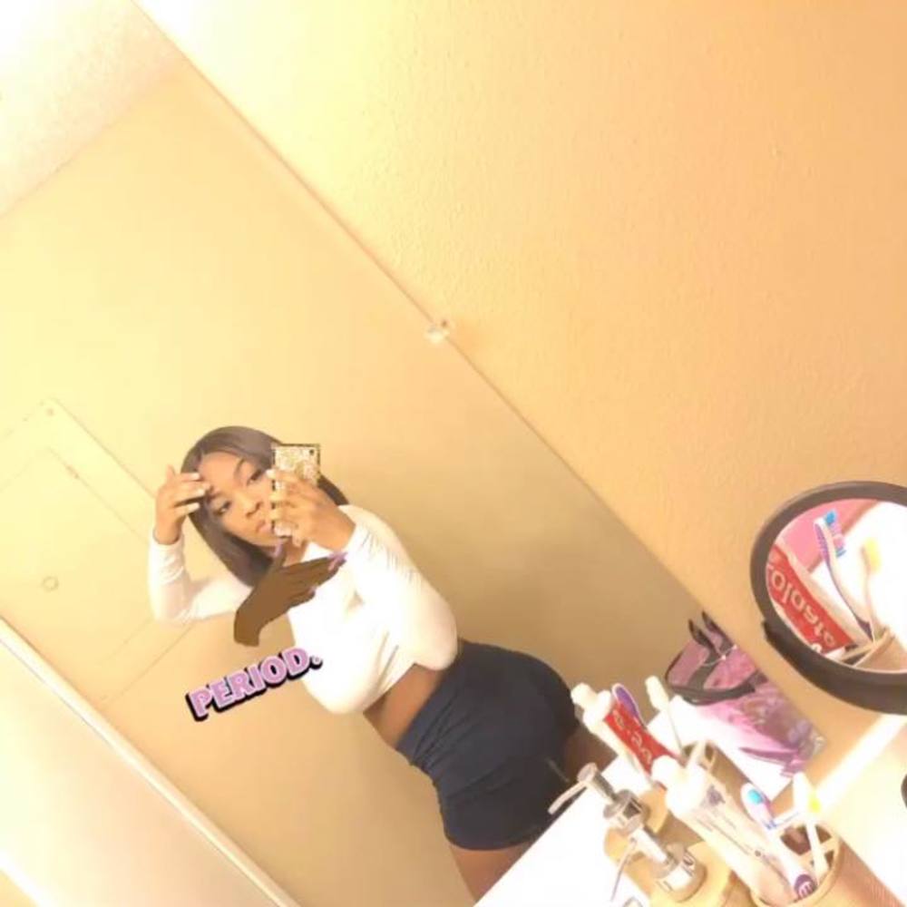 Meet your Posher, Kira